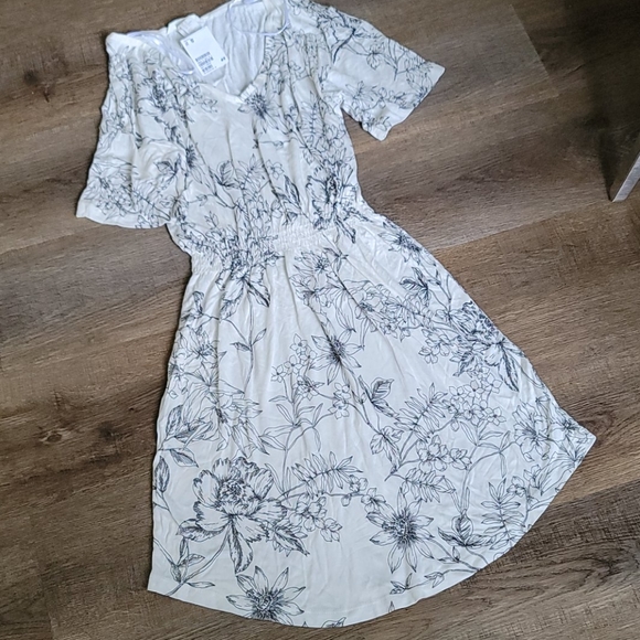 FOR CLOSET CLOSING ONLY - Picture 2 of 5